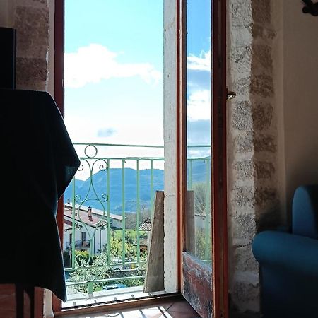 Casa Con Vista Lago, 치비텔라 알페데나 외부 사진